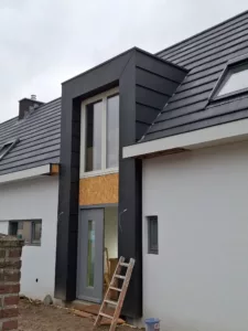 hoge pui voordeur